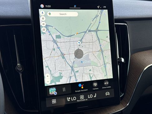 New 2026 Volvo XC60 B5 Plus w/ Climate Package image 18