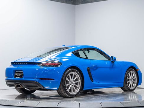 Used 2025 Porsche 718 Cayman RWD image 17