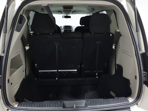 Used 2013 Dodge Grand Caravan SXT w/ UConnect Hands-Free Group image 24