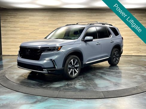 Used 2025 Honda Pilot Elite image 9