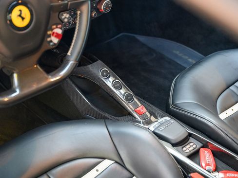 Used 2018 Ferrari 488 GTB image 67