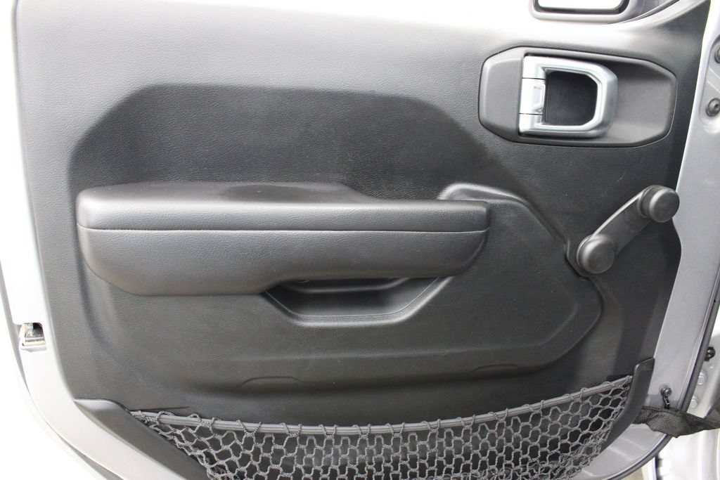 Used 2018 Jeep Wrangler Unlimited Sport AWD/4WD image 15