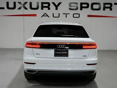 Used 2023 Audi Q8 Premium image 4