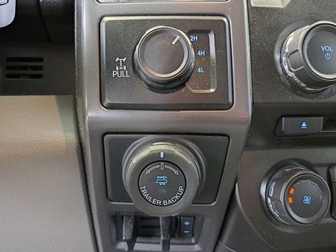 Used 2018 Ford F150 XLT w/ Equipment Group 302A Luxury image 16