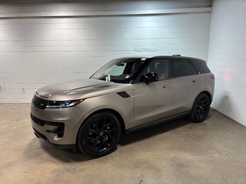 Used 2023 Land Rover Range Rover Sport SE image 1