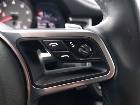 Certified 2021 Porsche Macan S image 20