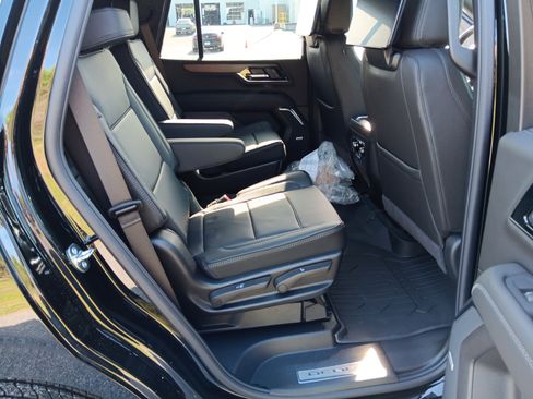 New 2026 GMC Yukon Denali AWD/4WD image 17