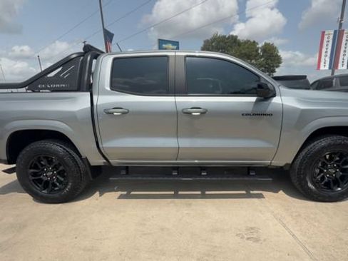 Certified 2025 Chevrolet Colorado Z71 w/ Midnight Edition AWD/4WD image 9