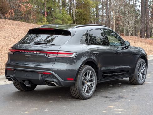 Certified 2026 Porsche Macan AWD/4WD image 30