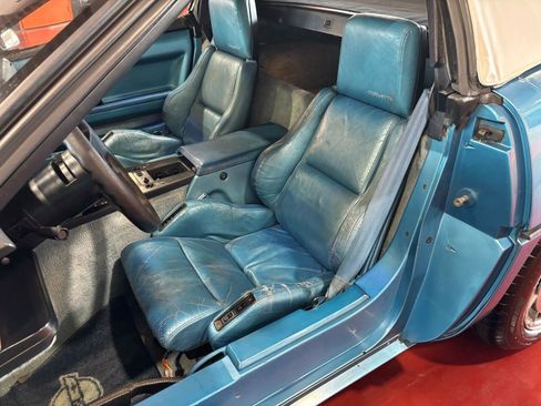 Used 1987 Chevrolet Corvette Convertible image 13