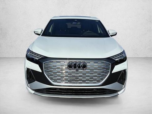Used 2024 Audi Q4 e-tron Prestige AWD/4WD image 2