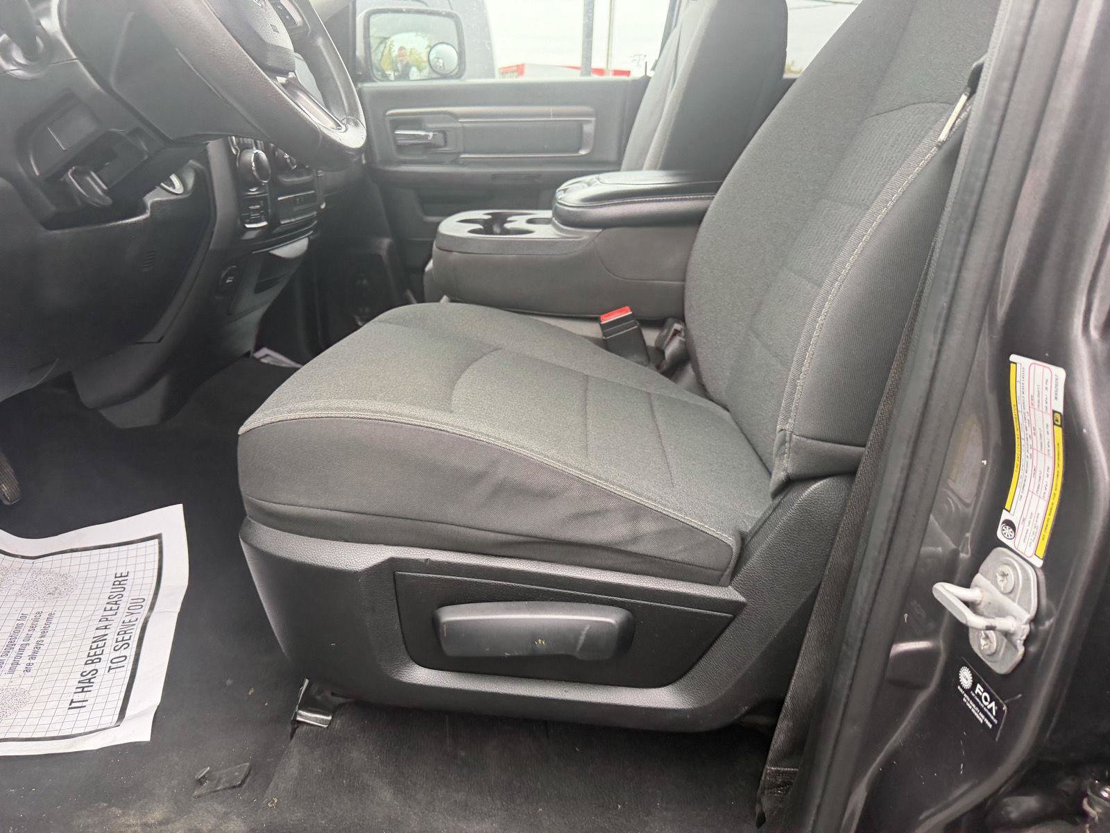 Used 2021 RAM 1500 Classic SLT AWD/4WD image 26