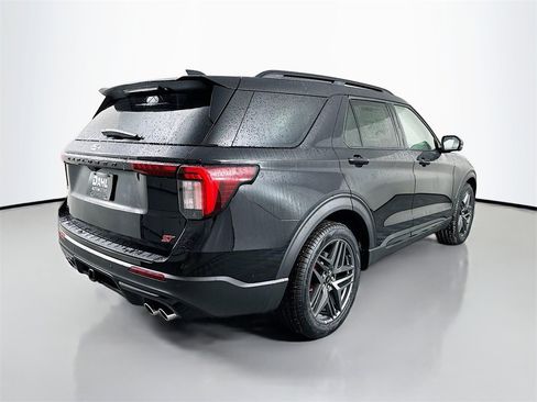 New 2026 Ford Explorer ST w/ Sun And Sound Package image 7