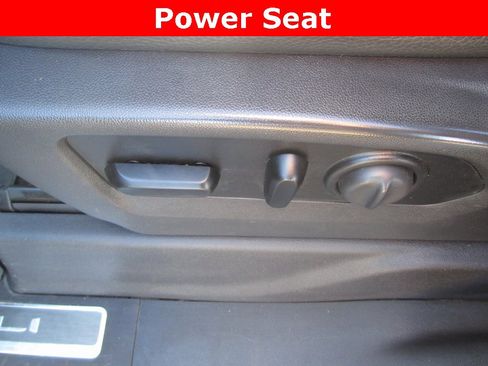 Used 2020 GMC Sierra 3500 Denali w/ Denali Ultimate Package image 28