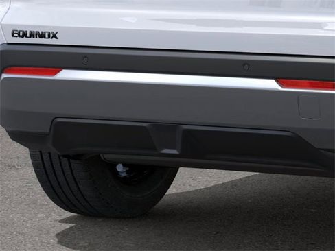 New 2026 Chevrolet Equinox LT image 14