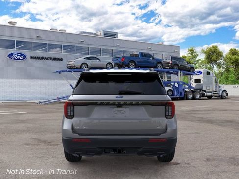 New 2026 Ford Explorer Active AWD/4WD image 5