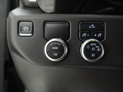 Used 2024 GMC Sierra 1500 Elevation RWD image 12