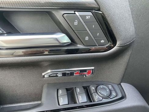 Used 2025 GMC Sierra 1500 AT4 w/ AT4 Premium Package image 19