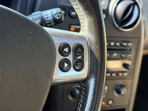 Used 2008 Pontiac Grand Prix w/ Sun And Sound Package FWD image 10