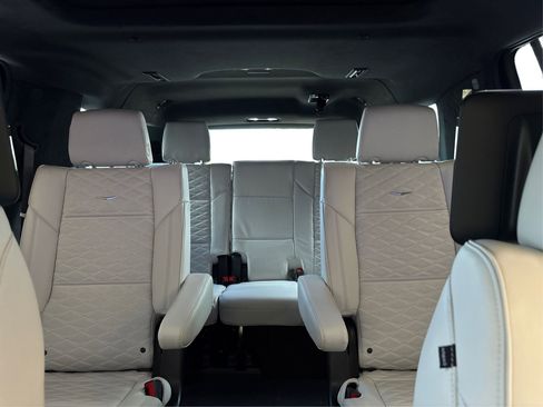 New 2026 Cadillac Escalade ESV Platinum Luxury image 17
