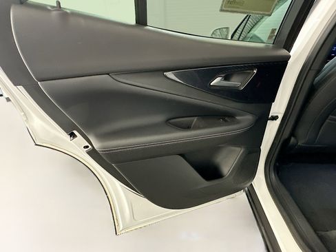 Used 2024 Chevrolet Blazer EV LT image 28