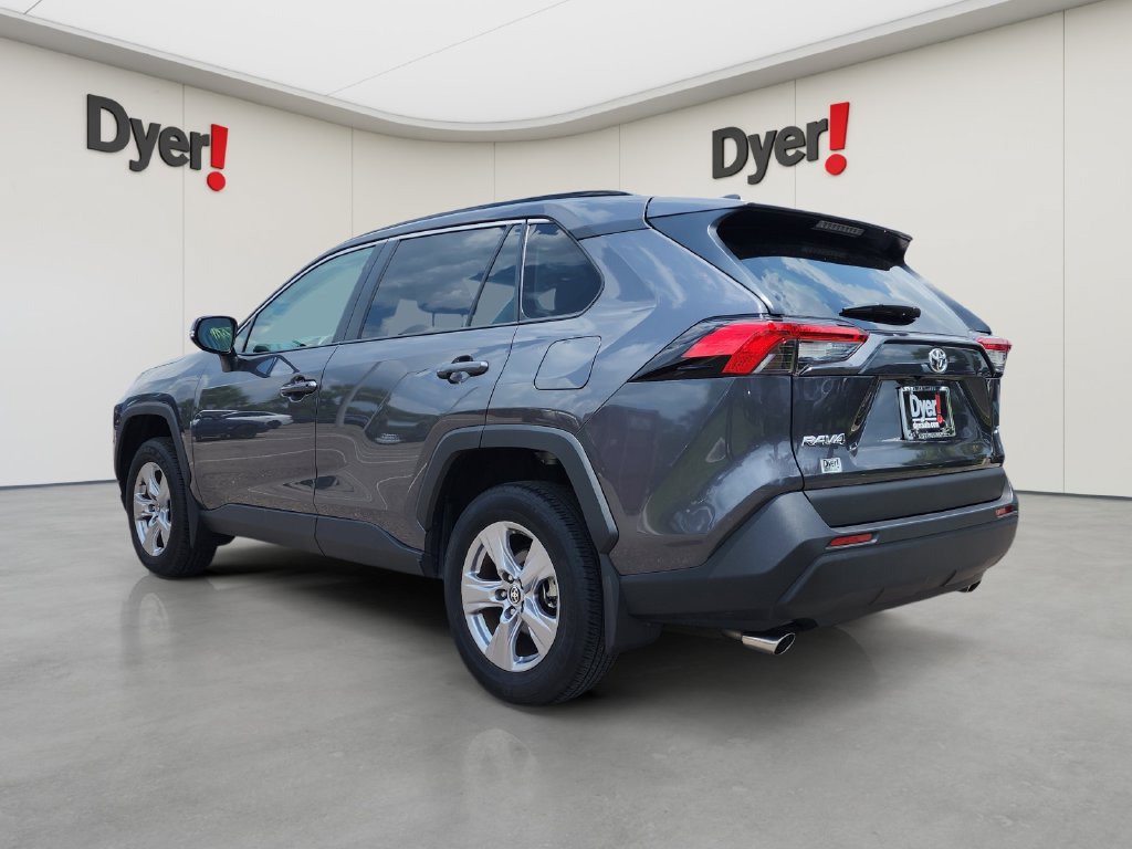 Used 2025 Toyota RAV4 XLE w/ Convenience Package FWD image 5