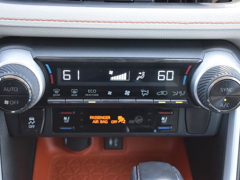 Used 2019 Toyota RAV4 Adventure AWD/4WD image 9