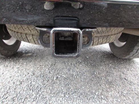 Used 2017 Chevrolet Silverado 1500 LT w/ Redline Edition AWD/4WD image 11