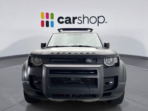 Used 2023 Land Rover Defender 130 SE image 8