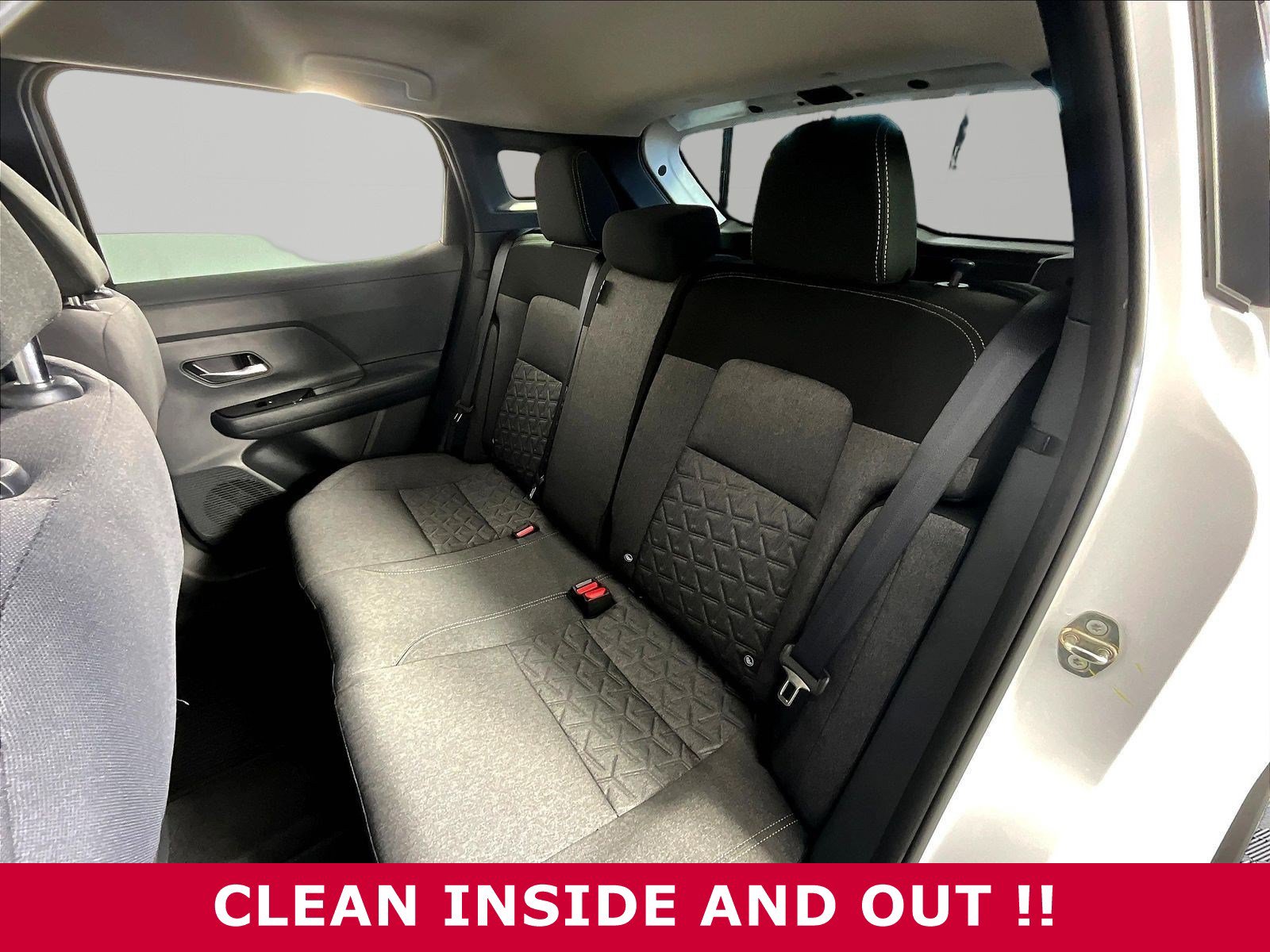 Used 2025 Nissan Kicks SV AWD/4WD image 20