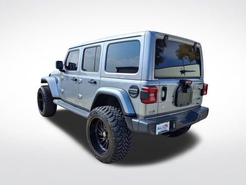 Used 2019 Jeep Wrangler Unlimited Sahara AWD/4WD image 11