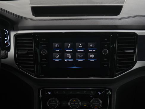 Used 2023 Volkswagen Atlas Cross Sport SEL Premium R-Line image 14