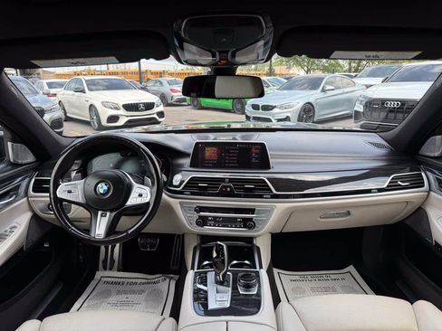 Used 2021 BMW 750i xDrive w/ Executive Package AWD/4WD image 23