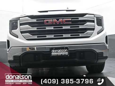 Used 2023 GMC Sierra 1500 SLE AWD/4WD image 15