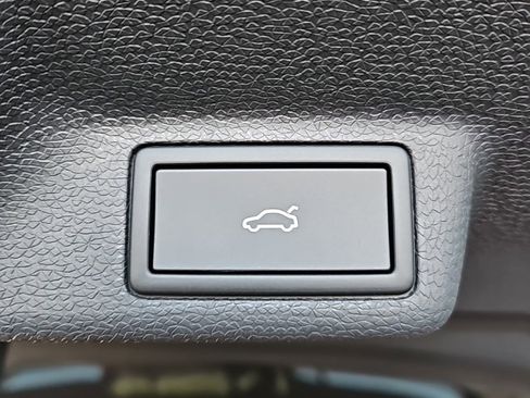 Used 2025 Volkswagen ID. Buzz Pro S Plus image 20