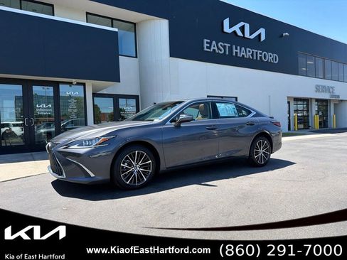 Used 2024 Lexus ES 250 w/ Premium Package AWD/4WD image 1