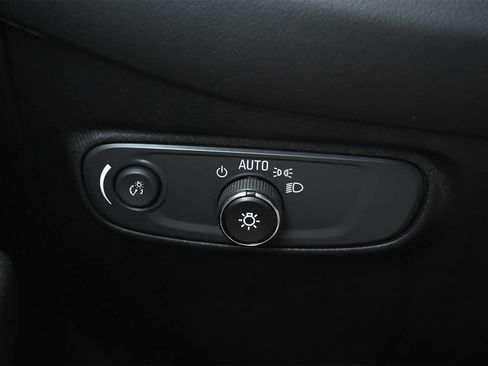 Used 2022 Chevrolet Equinox RS w/ RS Leather Package AWD/4WD image 25