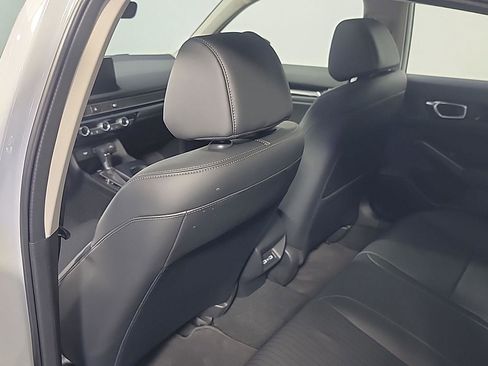 Used 2022 Honda Civic Touring image 18