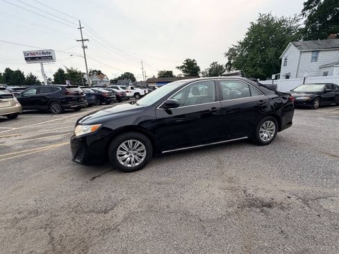 Used 2012 Toyota Camry LE FWD image 29