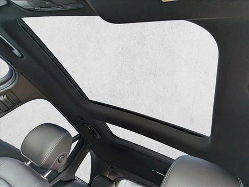 Used 2017 Mercedes-Benz GLC 300 4MATIC image 14