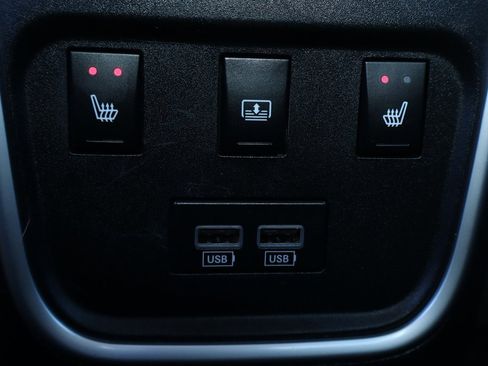 Used 2022 Chrysler 300 Touring L w/ Popular Equipment Group image 42