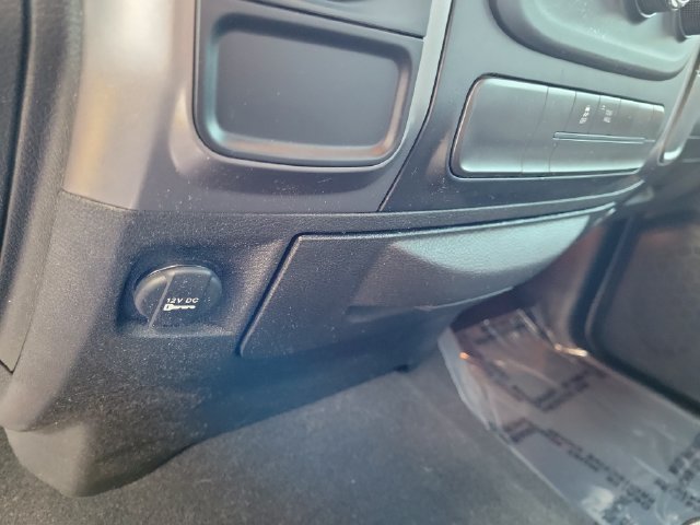 Used 2021 RAM 1500 Classic SLT RWD image 30