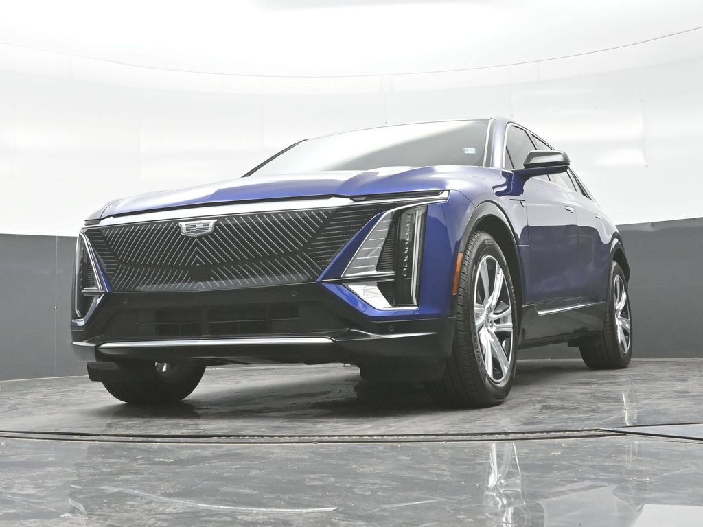 Certified 2024 Cadillac Lyriq Tech AWD/4WD image 16