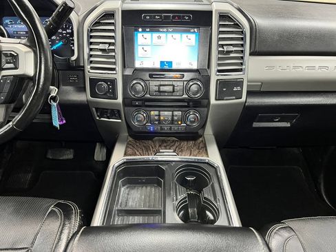 Used 2017 Ford F450 Lariat w/ Lariat Value Package AWD/4WD image 15
