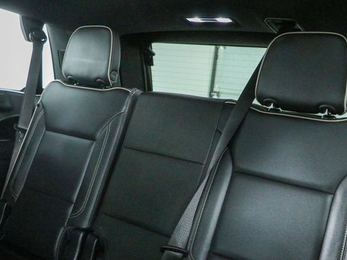 Used 2022 GMC Yukon SLT w/ SLT Premium Package RWD image 29