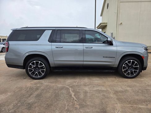 Used 2023 Chevrolet Suburban RST w/ Luxury Package RWD image 4