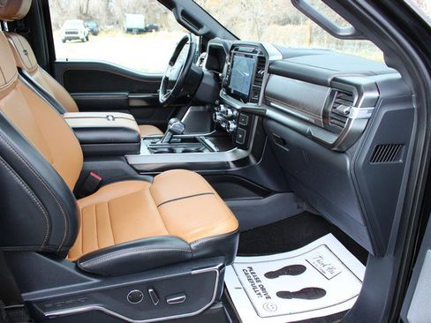 Used 2023 Ford F150 Platinum w/ FX4 Off-Road Package image 18