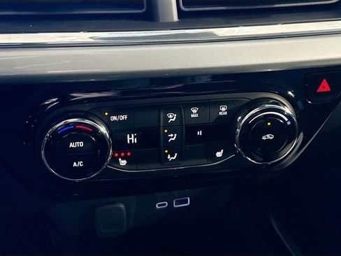 New 2026 Chevrolet Trax LT w/ Midnight Edition FWD image 16