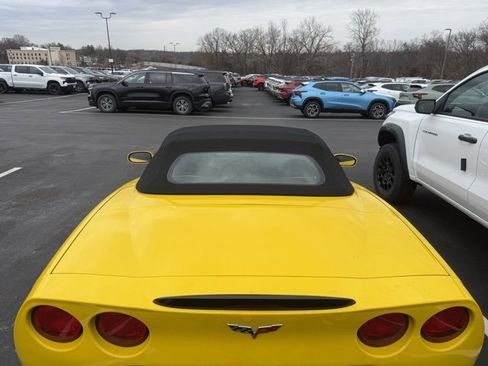 Used 2012 Chevrolet Corvette Convertible w/ 3LT Preferred Equipment Group image 5