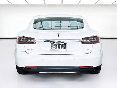 Used 2015 Tesla Model S 70D image 5
